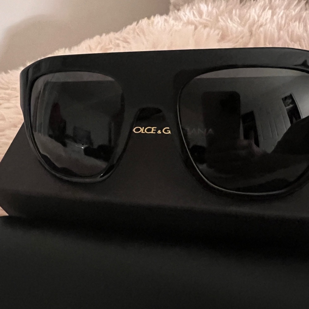 Dolce & Gabbana Black and Gold Sunglasses NEW!!! - Picture 2 of 5